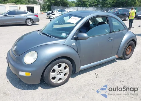 2002 Volkswagen New Beetle Gls from USA, damaged, VIN 3VWCB21C42M454163